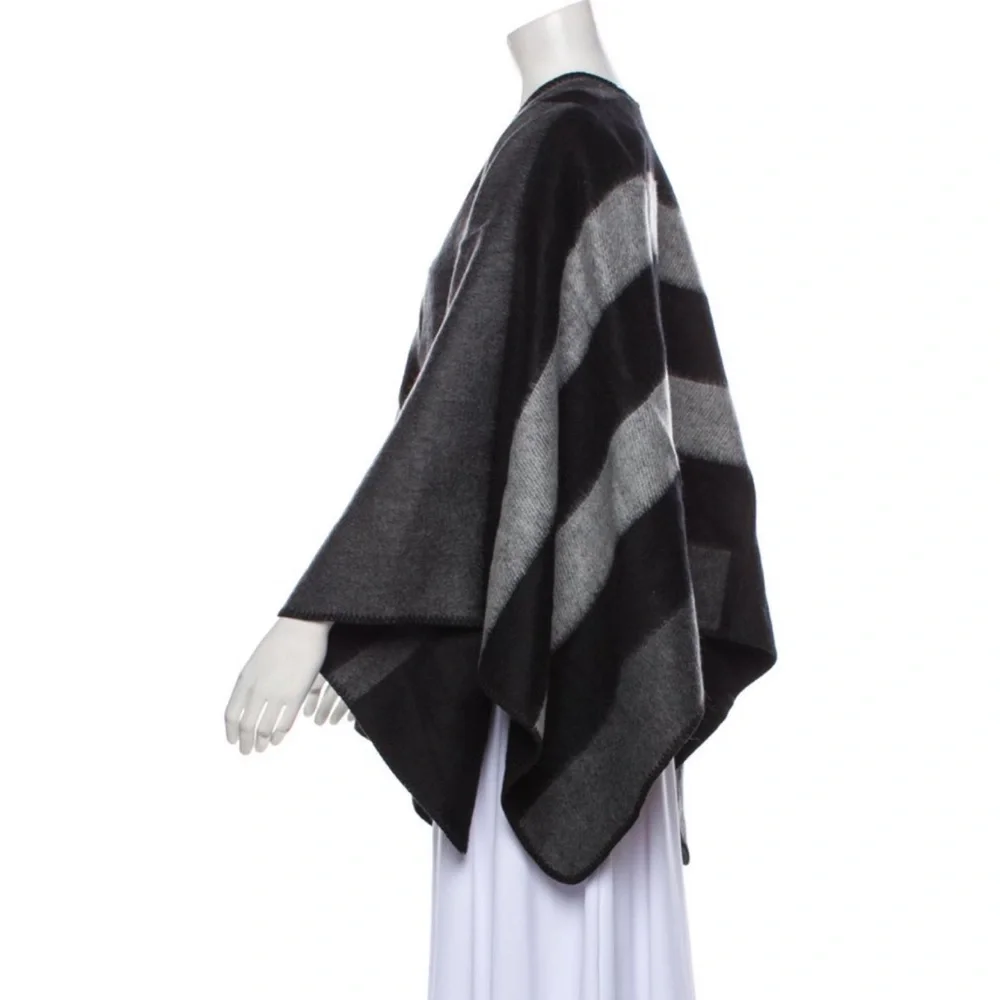 Burberry Shaw - Picture 2 of 3